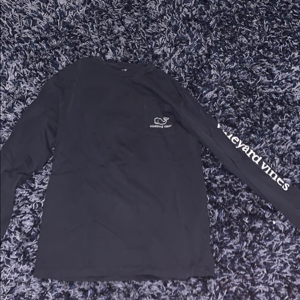 Navy and white vineyard vines long sleeve shirt